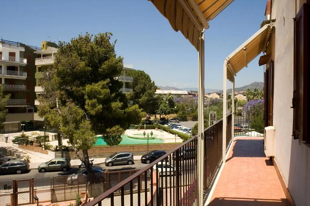 شقة Casa La Pergola جيارديني ناكسوس 0*,