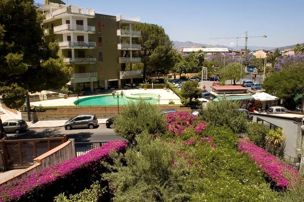Apartment Ferienwohnung Casa La Pergola Giardini-Naxos Italien