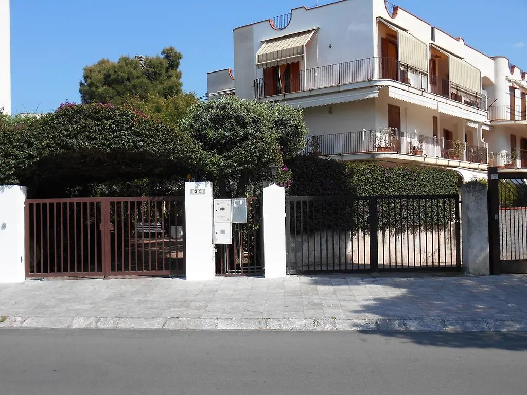 Casa La Pergola Apartment Giardini Naxos 0*,  Italy